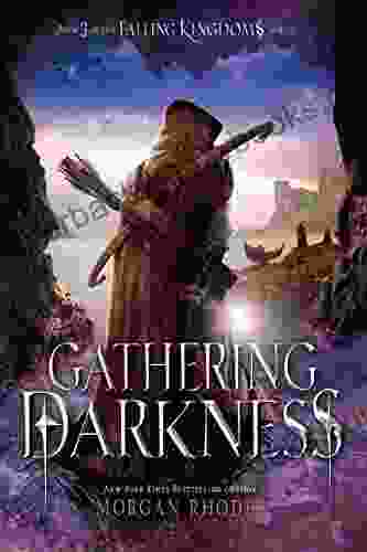 Gathering Darkness: A Falling Kingdoms Novel